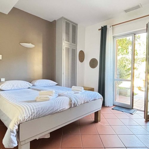 Chambre Double Balcon Coté Colline